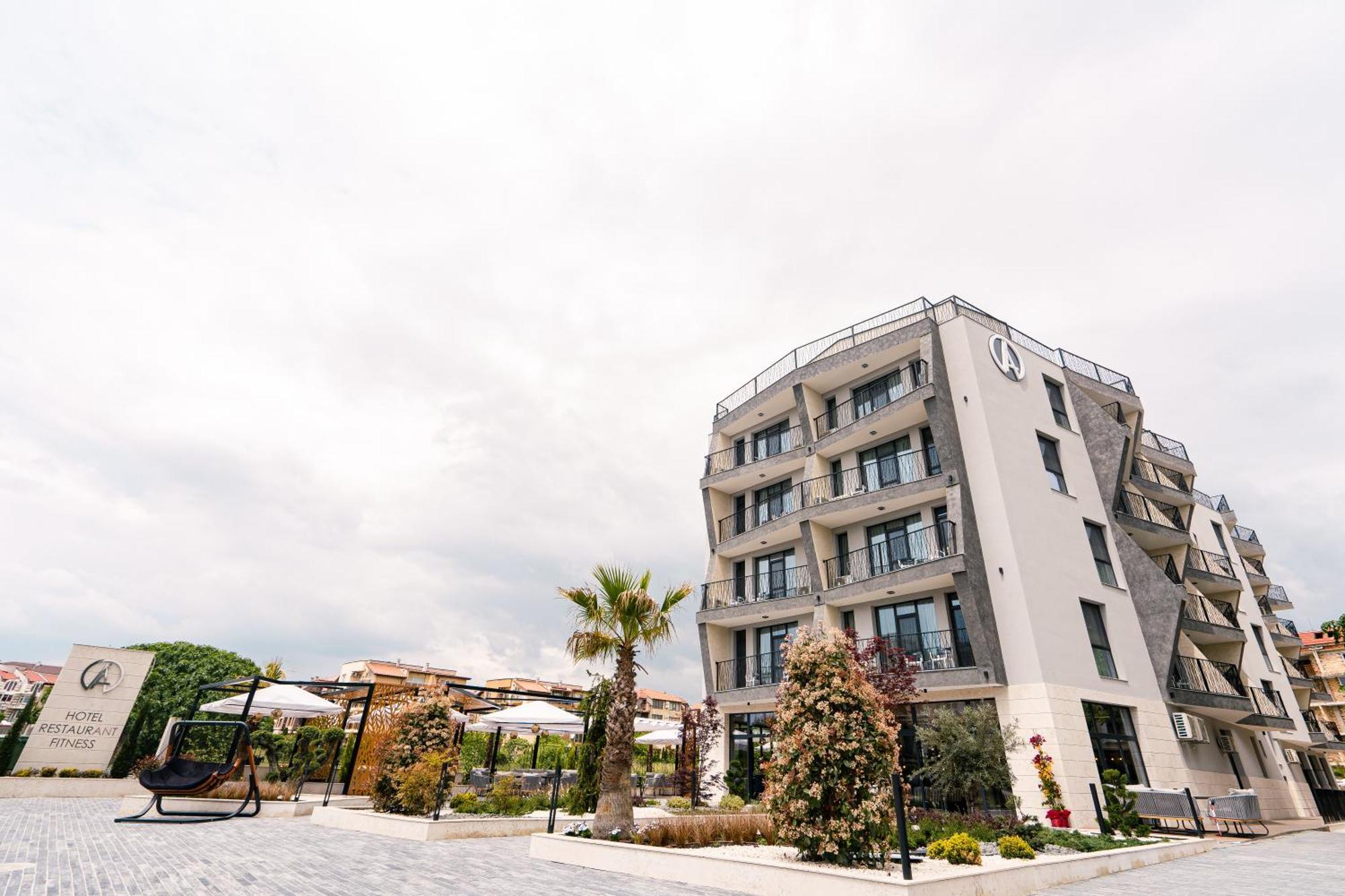 Хотел Address Ravda Exteriér fotografie